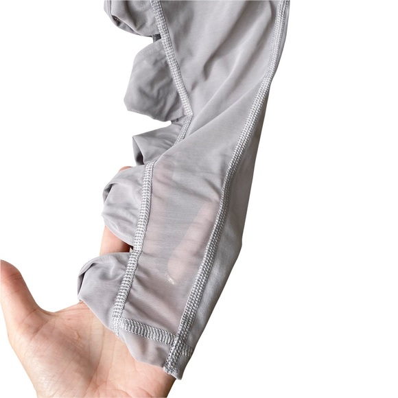 Victoria’s Secret Sport Knockout Mesh Ribbon Cut Out Tight Leggings Mid Rise M - Picture 7 of 9